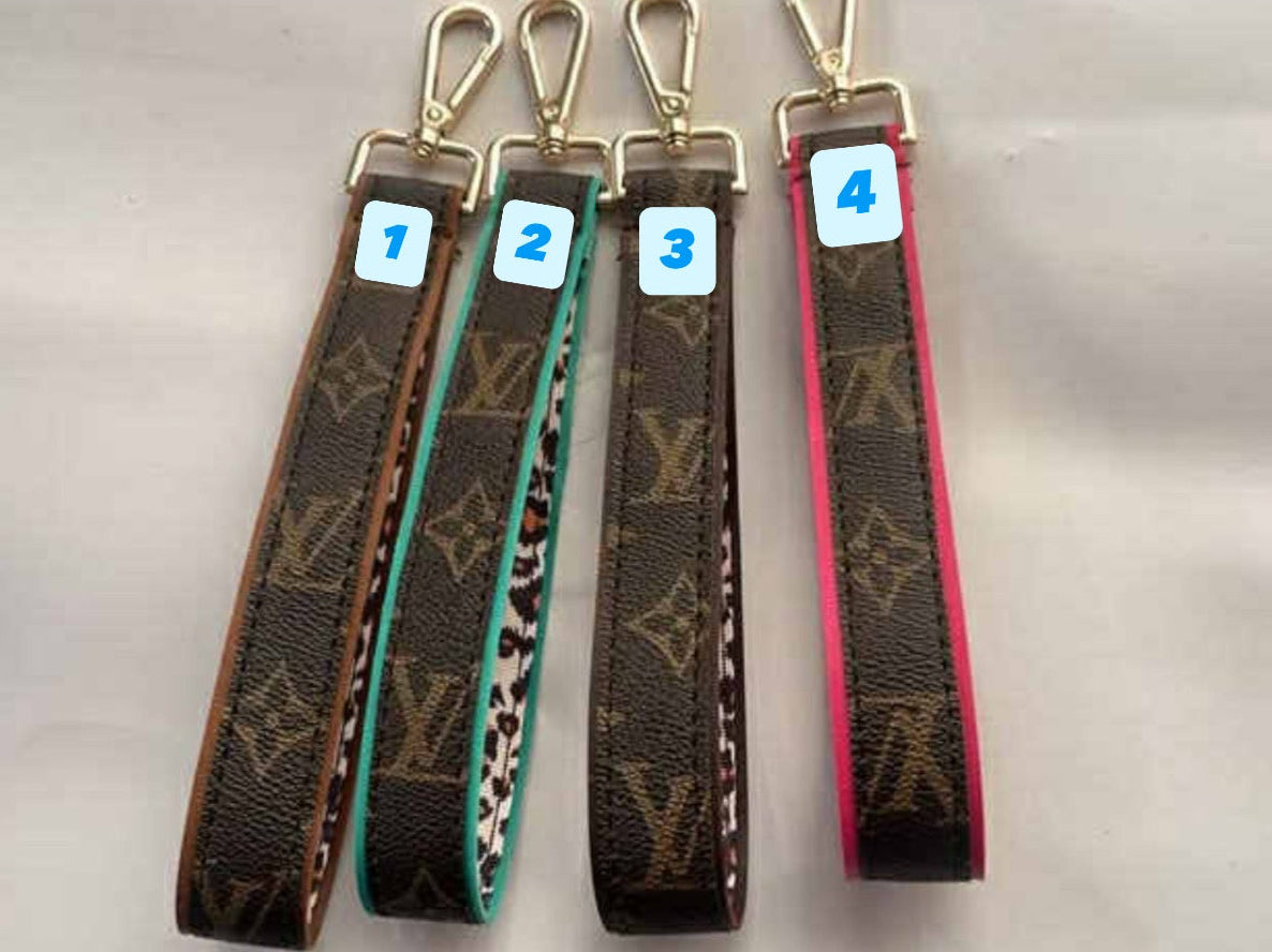 Luxe | Leopard Wristlets