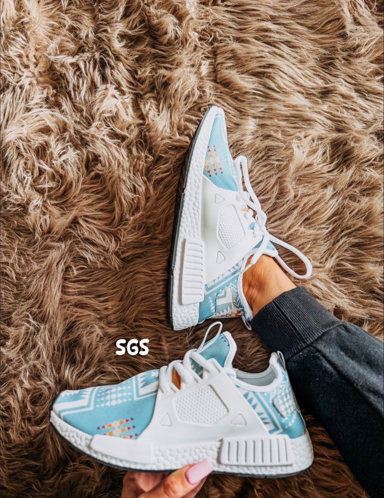 Preorder | Punchy Way Sneakers