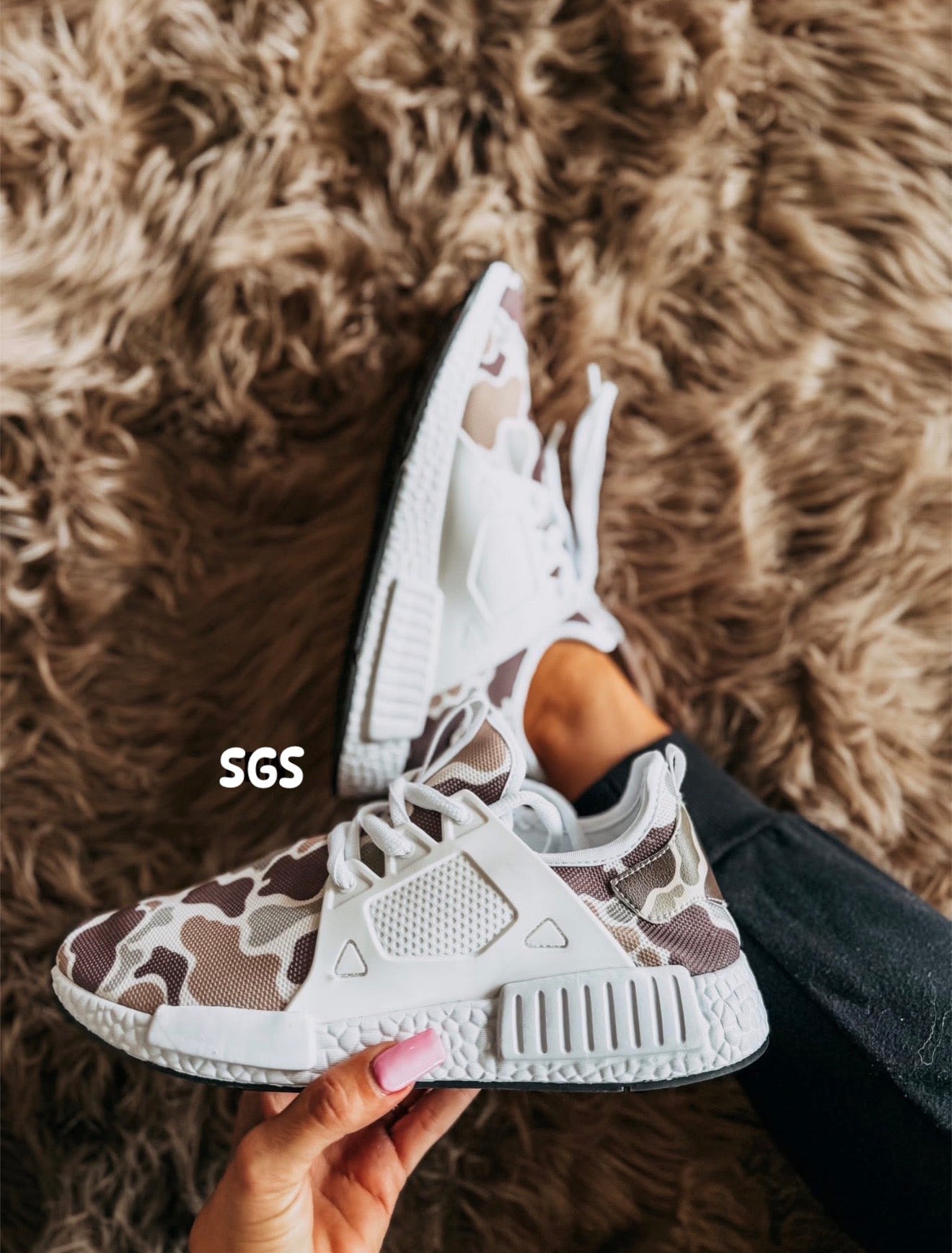 Preorder | Punchy Way Sneakers