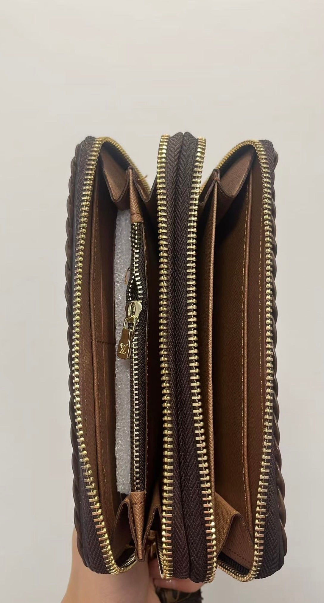 Luxe | Fringe Zippy Wallet