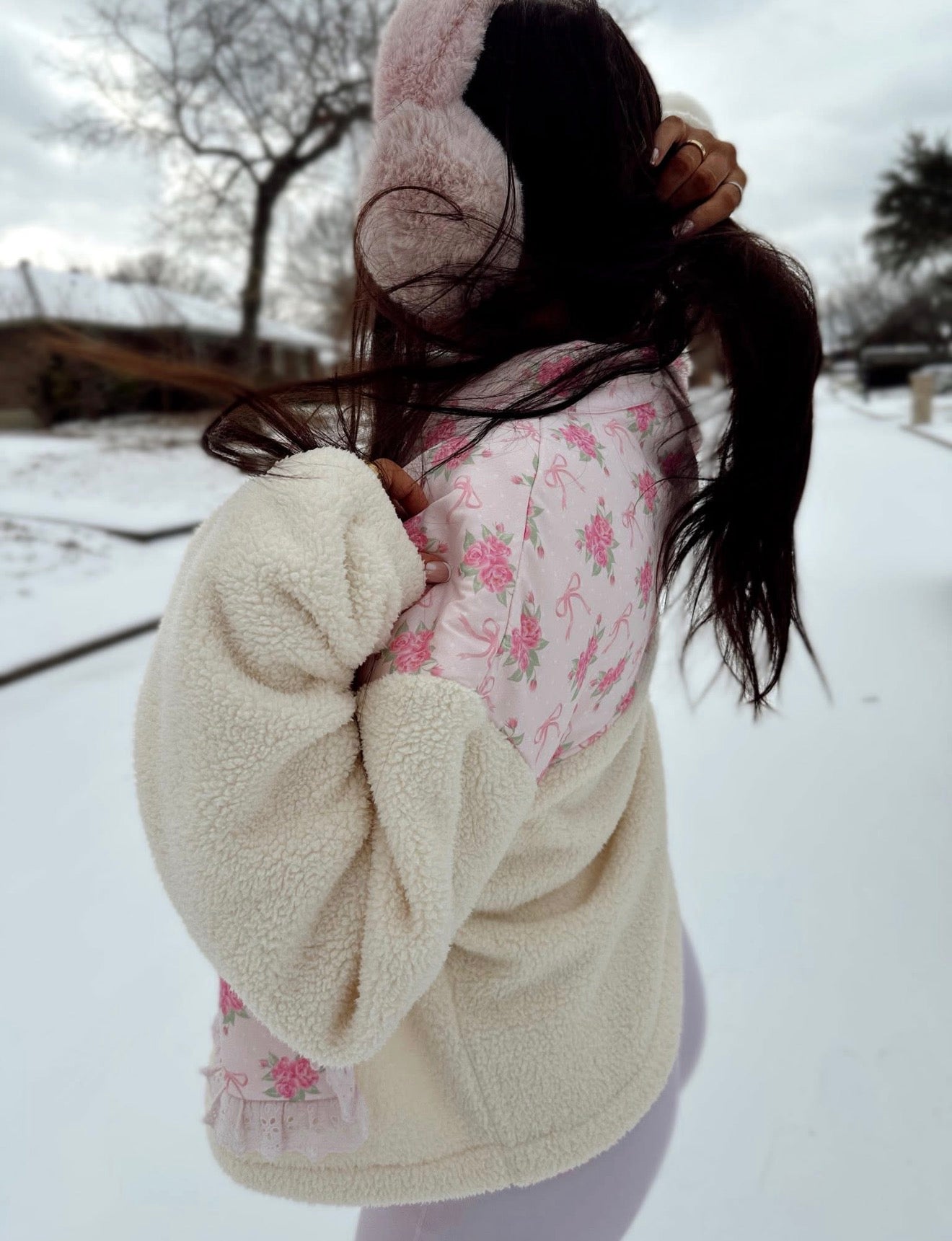 Bows + Bouquets Sherpa